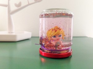 palla-di-vetro-con-neve-principessa